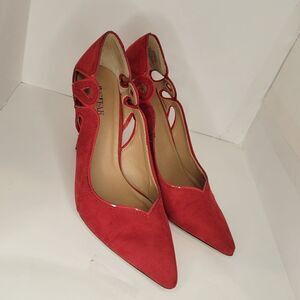 Just fab Serice Cutout suede red  Pumps.